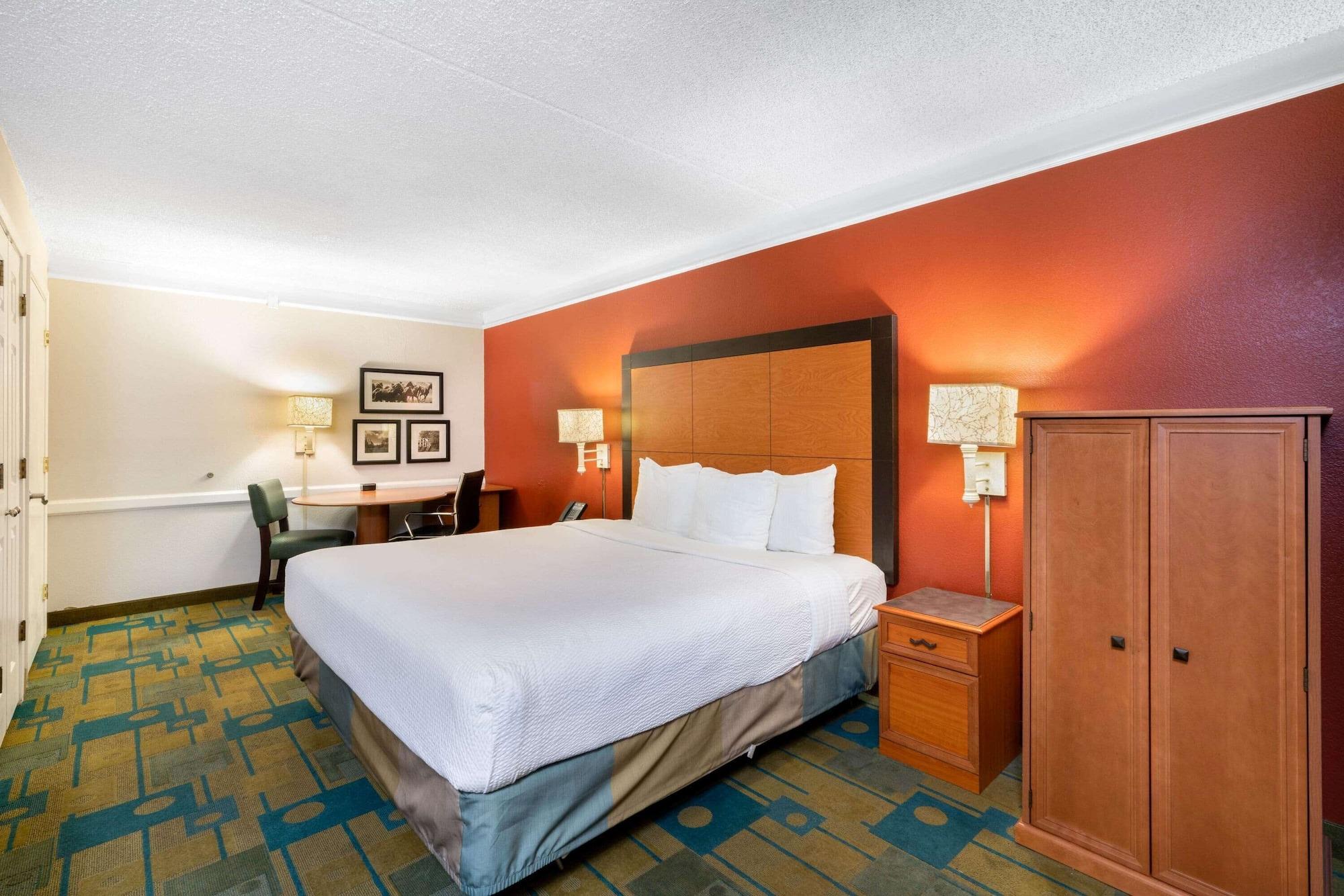 La Quinta Inn By Wyndham Phoenix Sky Harbor Airport Темпе Экстерьер фото