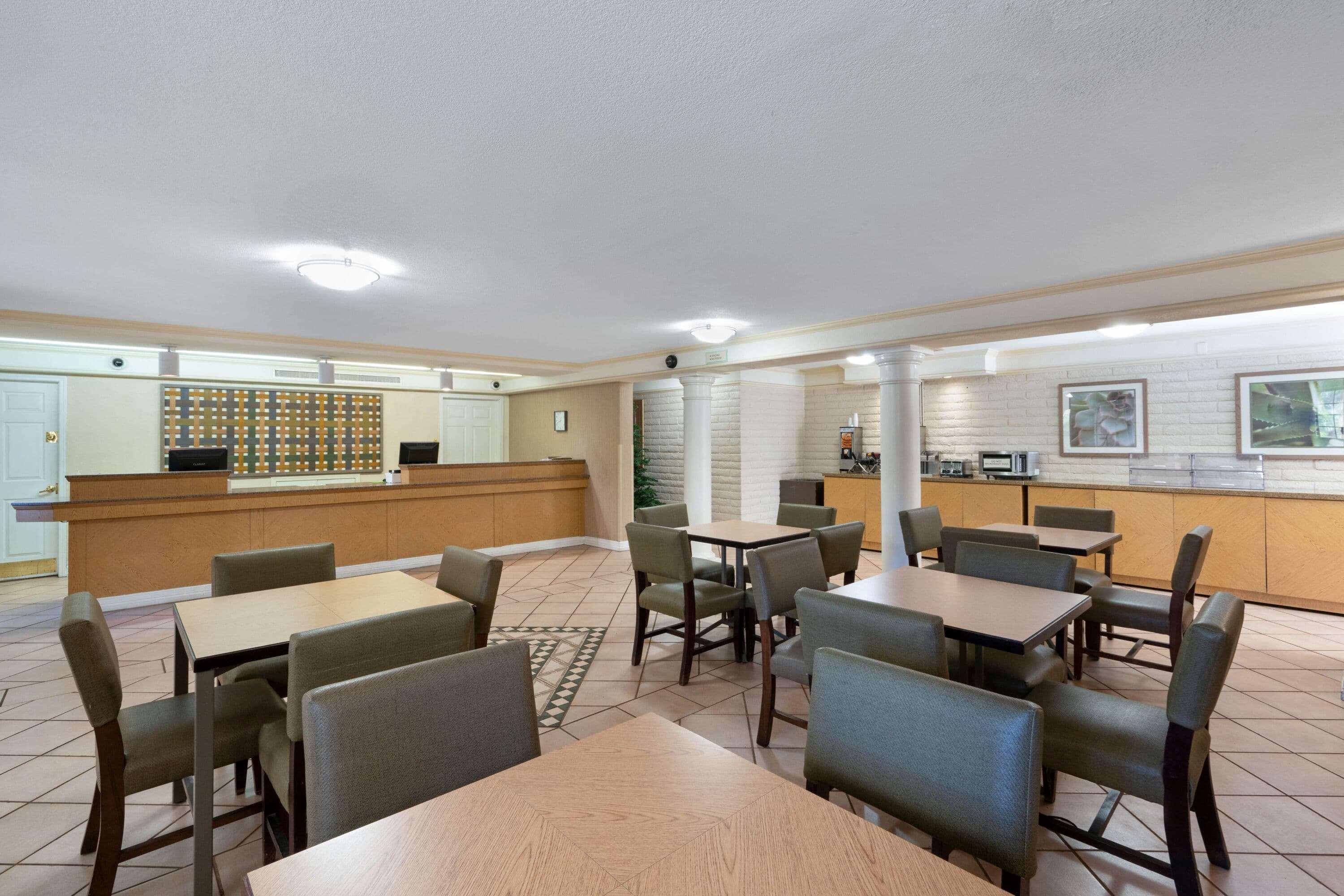 La Quinta Inn By Wyndham Phoenix Sky Harbor Airport Темпе Экстерьер фото
