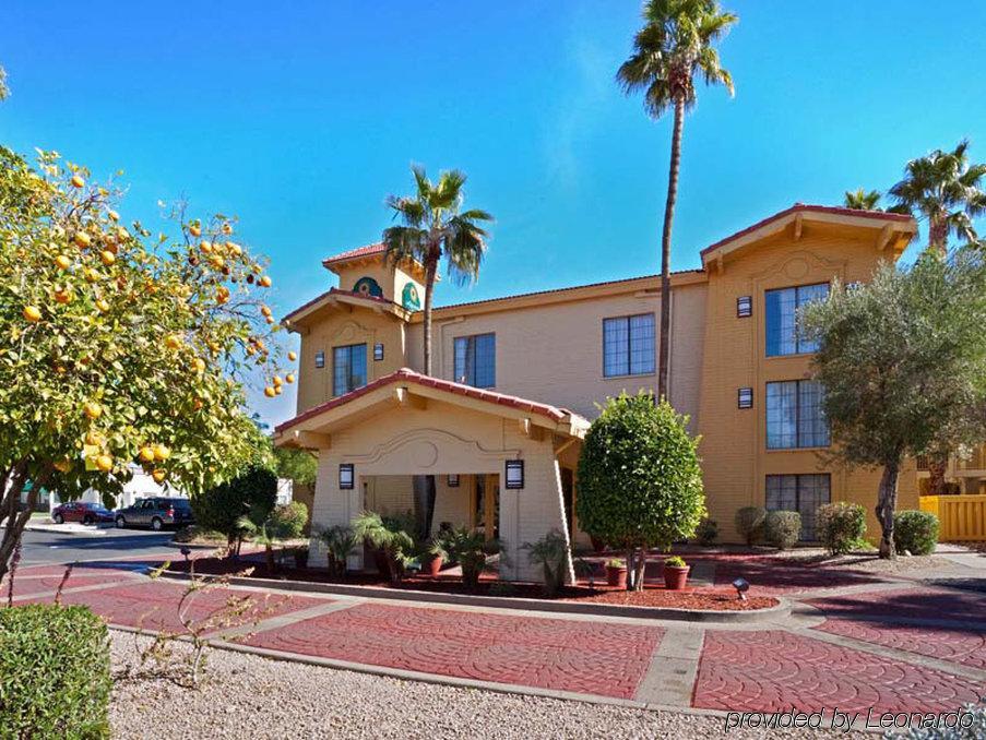 La Quinta Inn By Wyndham Phoenix Sky Harbor Airport Темпе Экстерьер фото