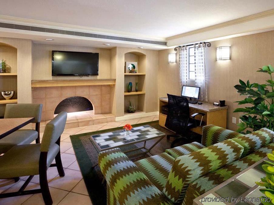 La Quinta Inn By Wyndham Phoenix Sky Harbor Airport Темпе Экстерьер фото